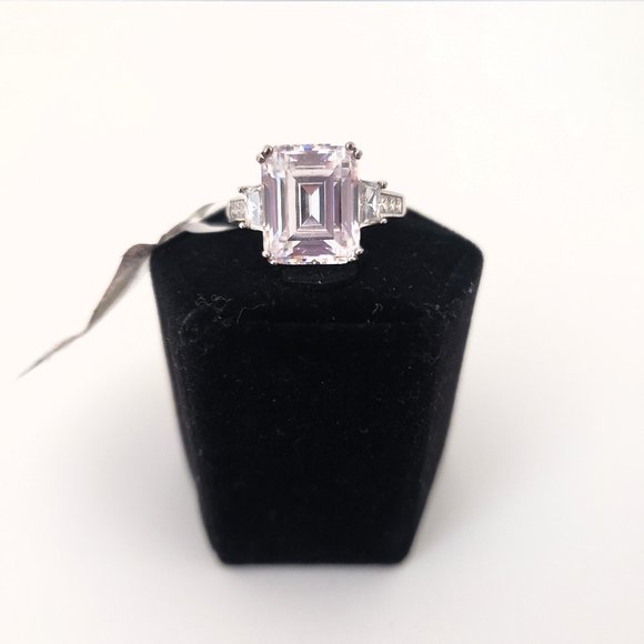 Sterling Silver Swarovski Cubic Zirconia Ring Size 7 - Picture 1 of 9